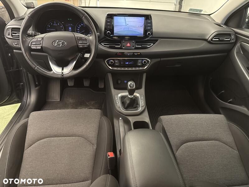 Hyundai i30 1.5 DPI Smart - 22