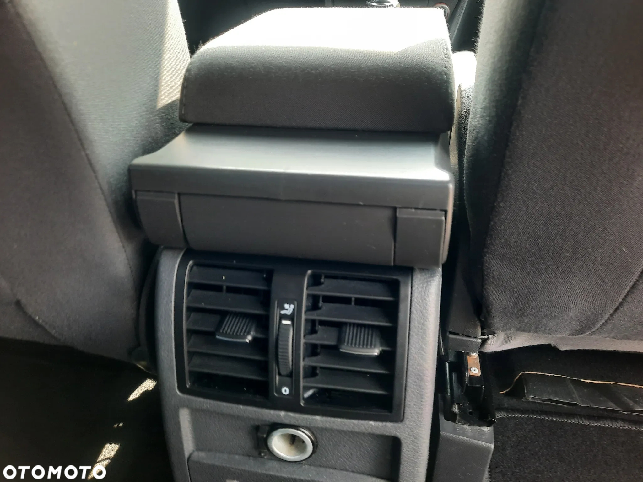 Volkswagen Touran 1.9 TDI Conceptline - 22