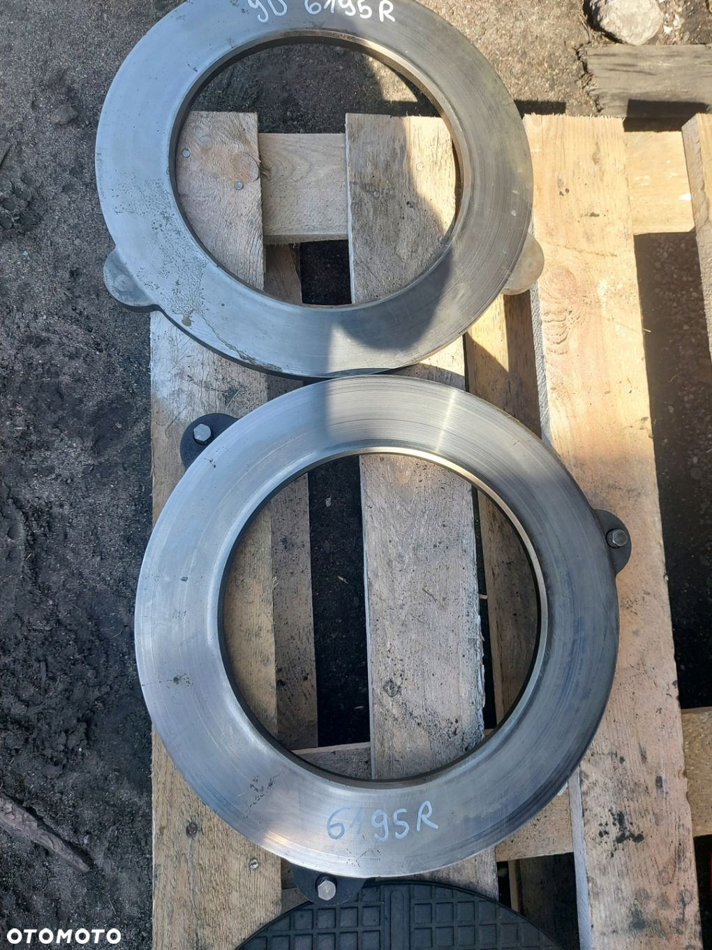 HAMULEC TYŁ KOMPLET R538229 R323621 JOHN DEERE 6195R 2017r. - 5