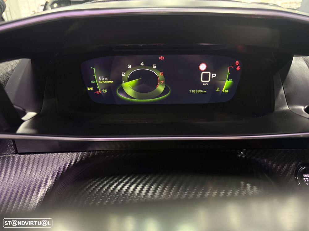 Peugeot 2008 PureTech 155 EAT8 GT Pack - 25