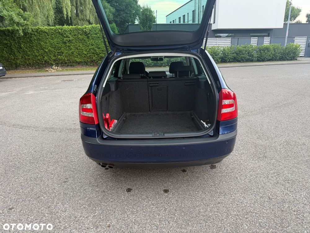 Skoda Octavia 1.8 T FSI Elegance - 16