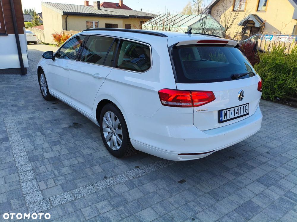 Volkswagen Passat 2.0 TDI SCR Comfortline DSG - 4