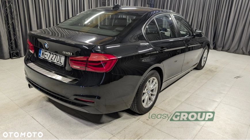 BMW Seria 3 318i - 4