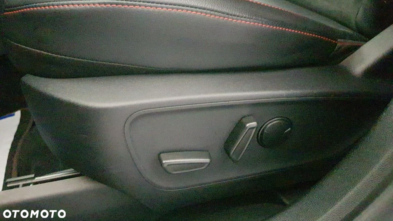 Ford Kuga - 32