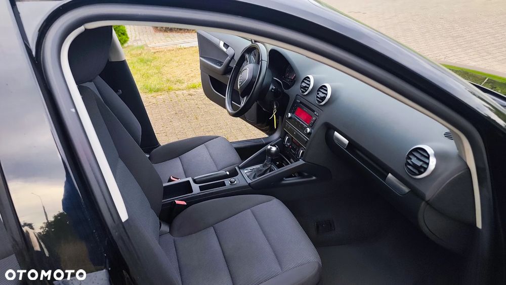 Audi A3 Sportback 1.6 TDI (clean diesel) S tronic Attraction - 7