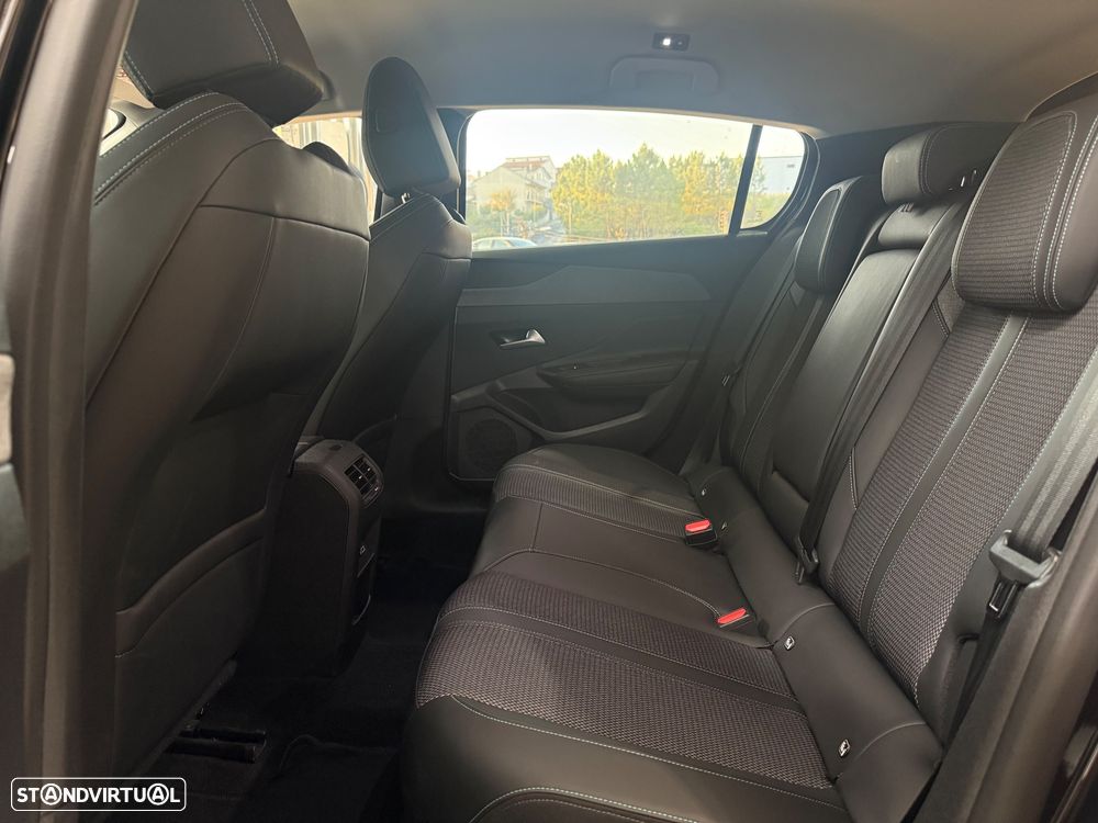 Peugeot 308 1.6 Hybrid Allure Pack e-EAT8 - 35