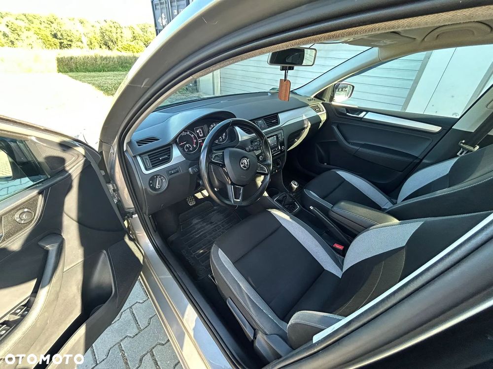 Skoda RAPID 1.0 TSI Ambition - 11