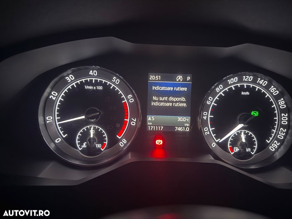 Skoda Superb 2.0 TSI DSG 4X4 Laurin & Klement - 14