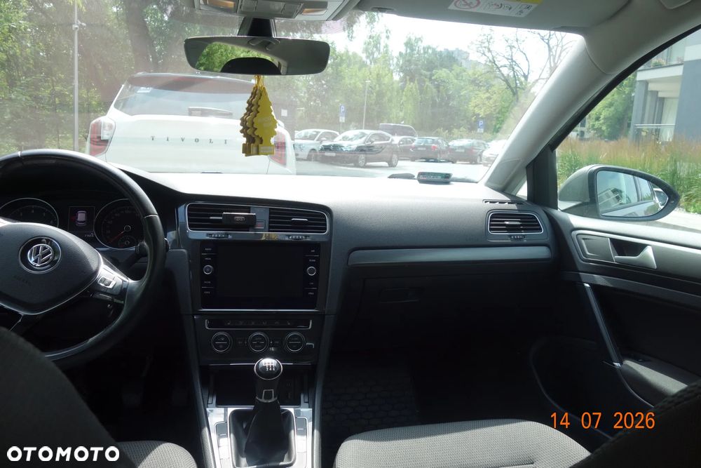 Volkswagen Golf 1.4 TSI BMT Comfortline - 17