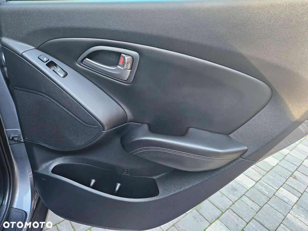 Hyundai ix35 1.6 2WD blue Trend - 25