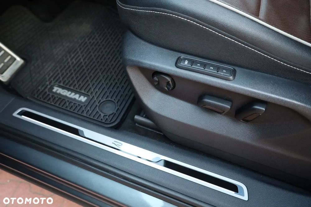 Volkswagen Tiguan Allspace 2.0 TSI OPF 4Motion DSG R-Line - 6