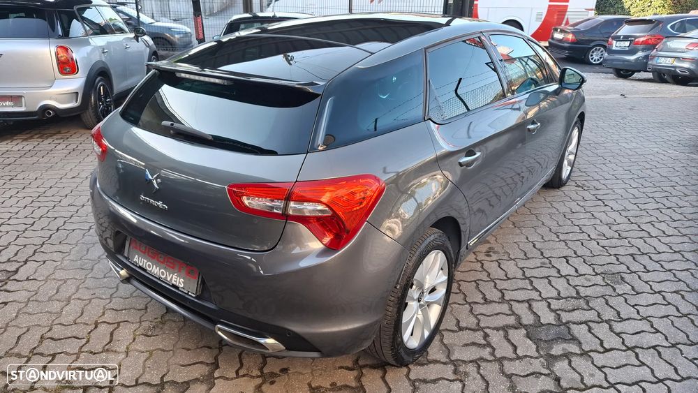 Citroën DS5 e-HDi 110 EGS6 SoChic - 12