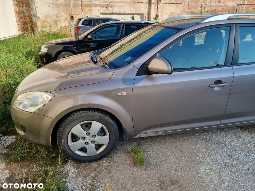 Kia Ceed 1.6 Crdi Comfort - 4
