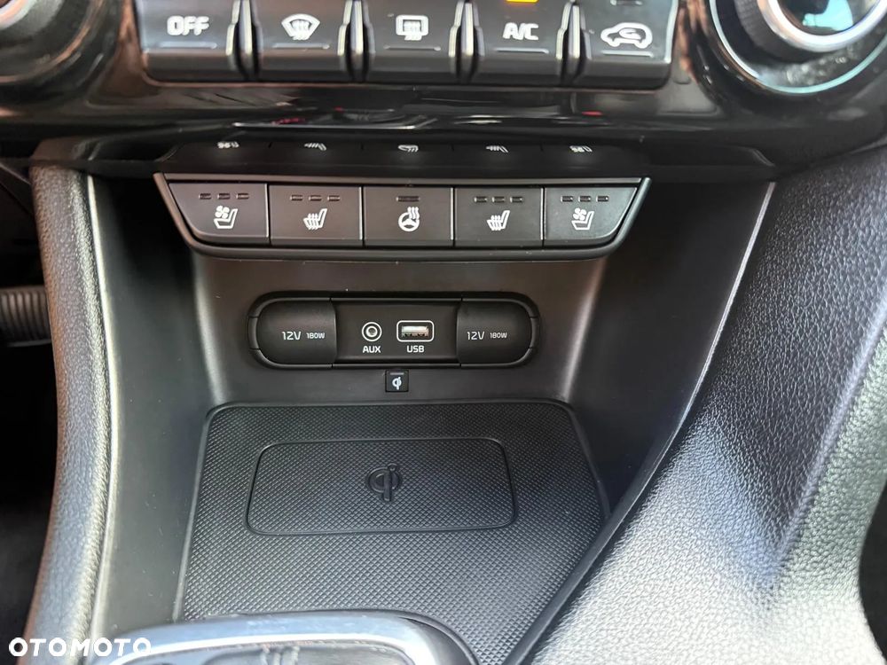 Kia Sportage 2,0 CRDI AWD Vision - 24