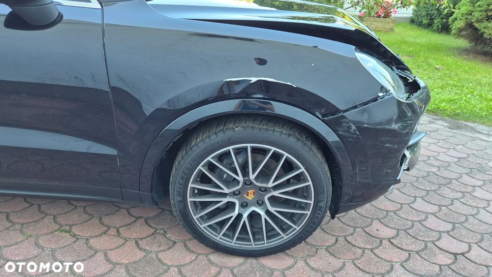 Porsche Cayenne Platinum Edition - 10