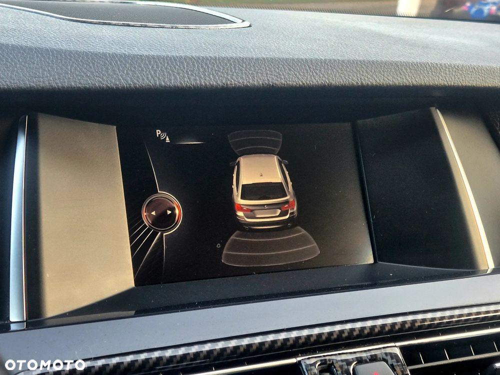 BMW Seria 5 520d - 32