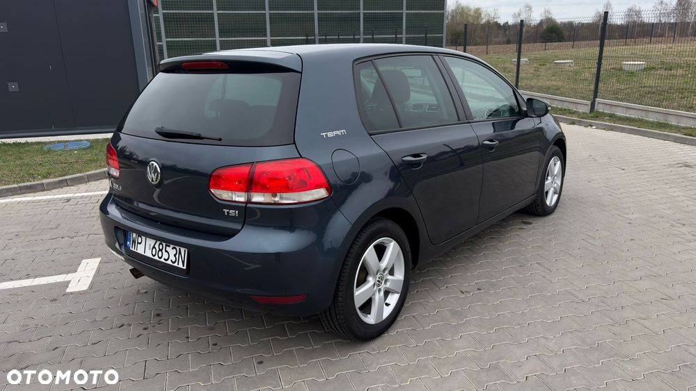 Volkswagen Golf 1.2 TSI BMT Comfortline - 5