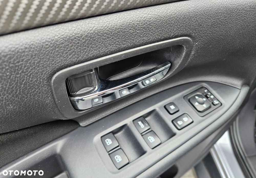 Mitsubishi Outlander - 21