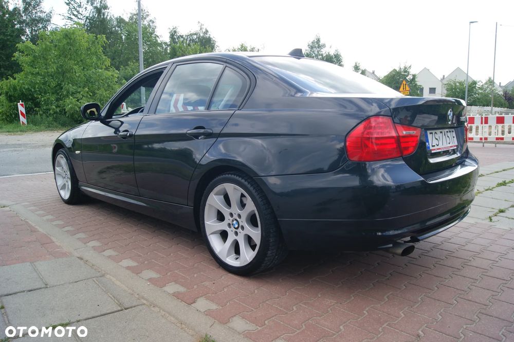 BMW Seria 3 320i Edition Sport - 9