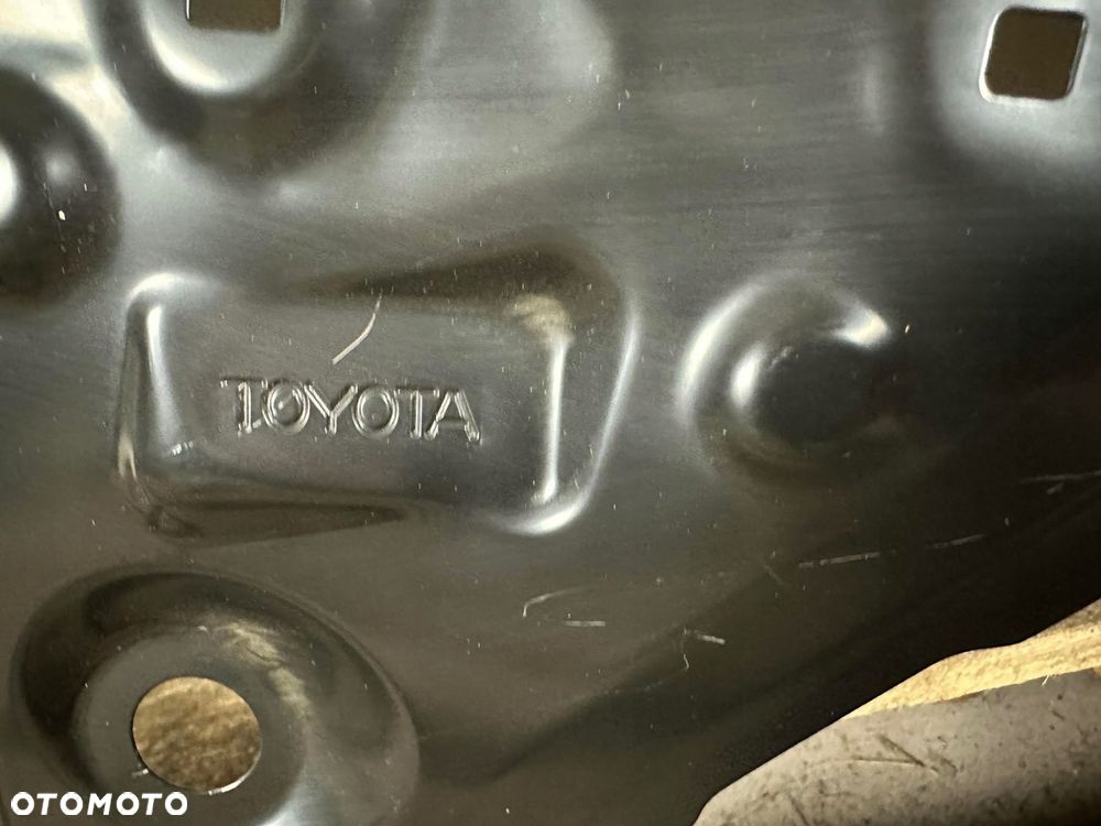 blotnik tyl tylny prawy toyota corolla x sedan 07- - 4