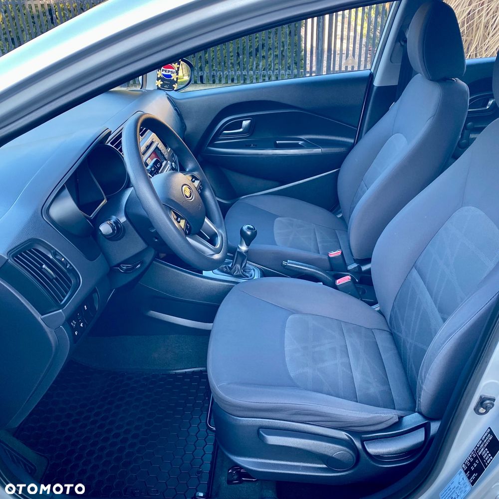 Kia Rio 1.2 Attract - 16