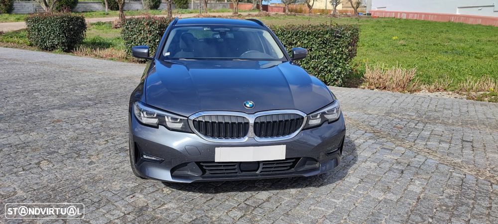 BMW 320 d Touring xDrive Advantage Auto - 10