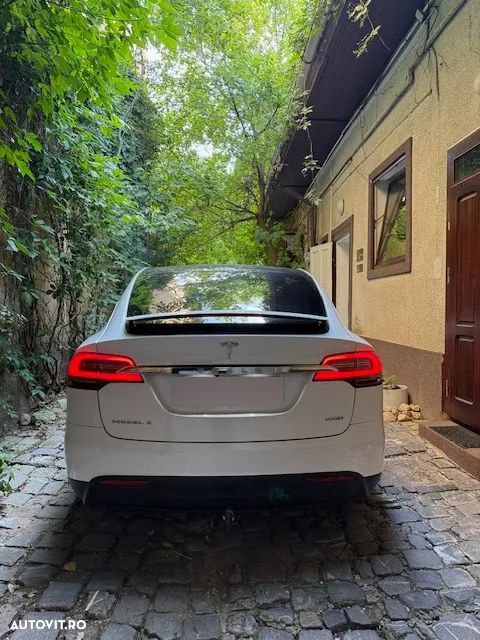 Tesla Model X 100D Allradantrieb - 11