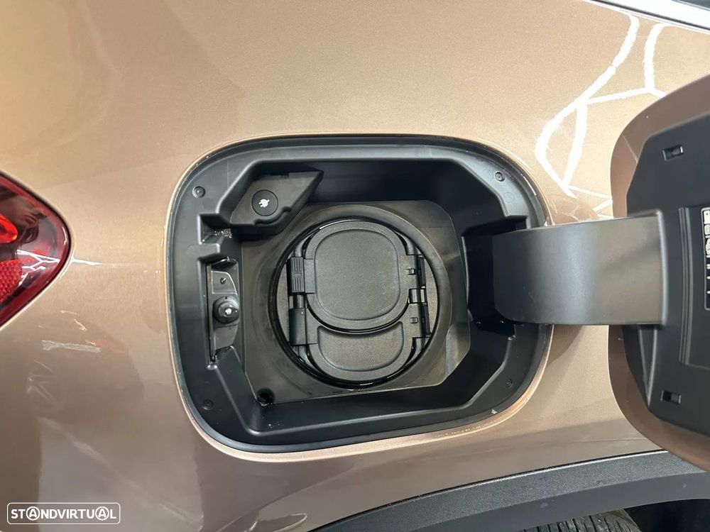 Mercedes-Benz GLA 250 e AMG Line - 37