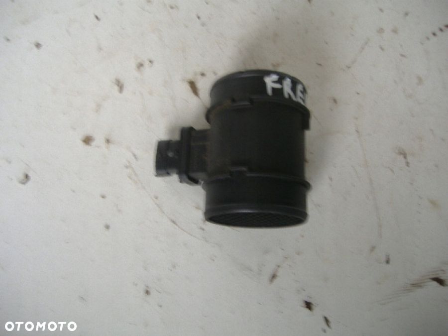 FIAT FREEMONT JOURNEY PRZEPŁYWOMIERZ POWIETRZA - 1