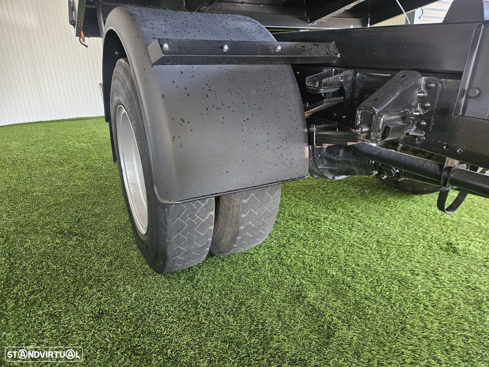 Mitsubishi CANTER TRIBASCULANTE - 9