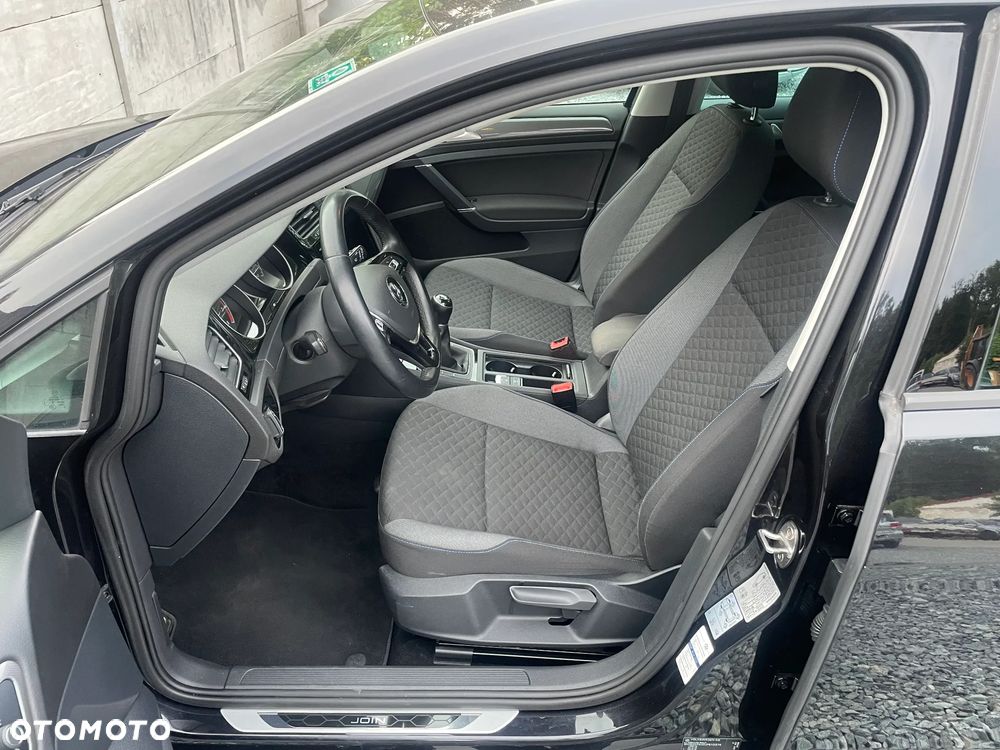 Volkswagen Golf - 14