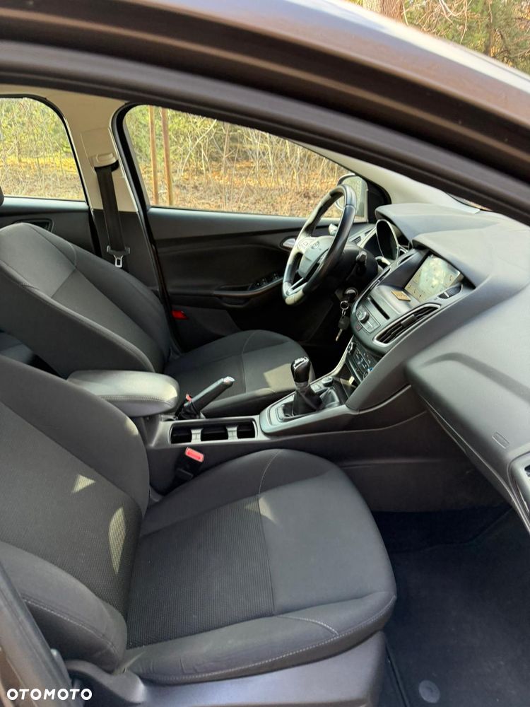Ford Focus - 24