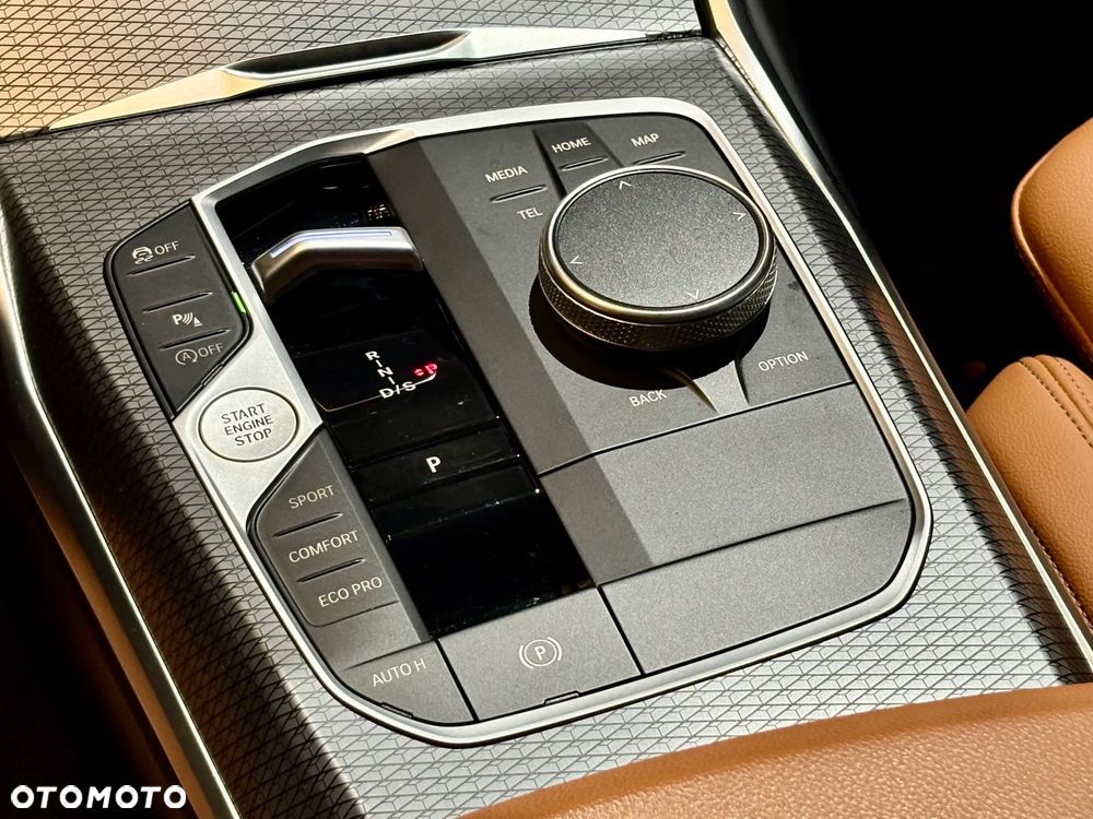 BMW Seria 3 318i M Sport - 18