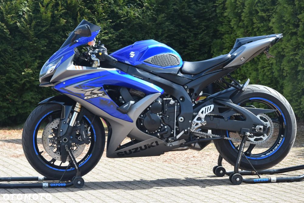 Suzuki GSX-R - 8
