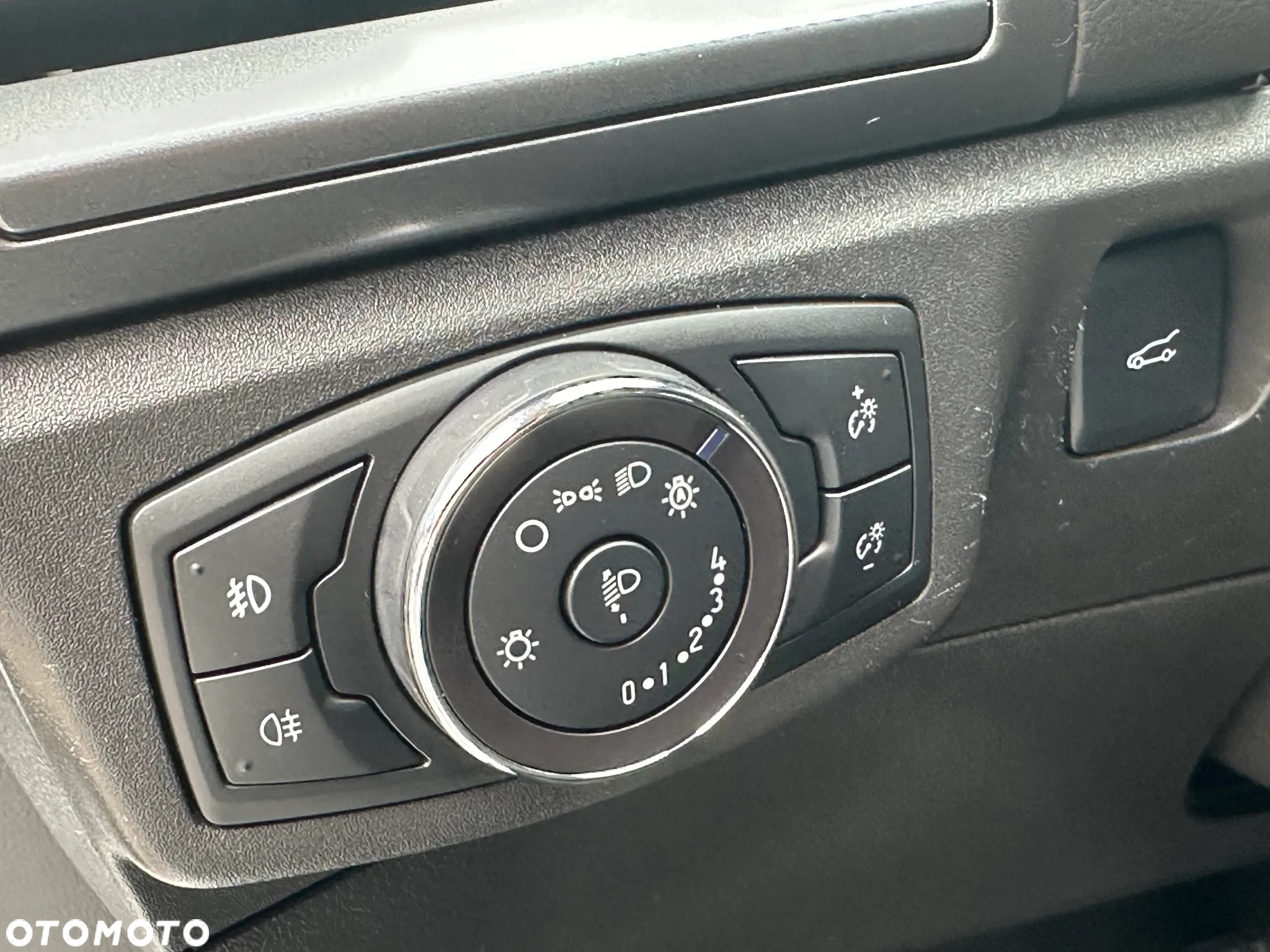 Ford Mondeo 2.0 TDCi Titanium PowerShift - 34