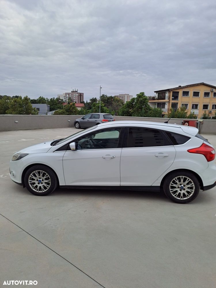 Ford Focus 1.6 TDCI DPF Titanium - 6