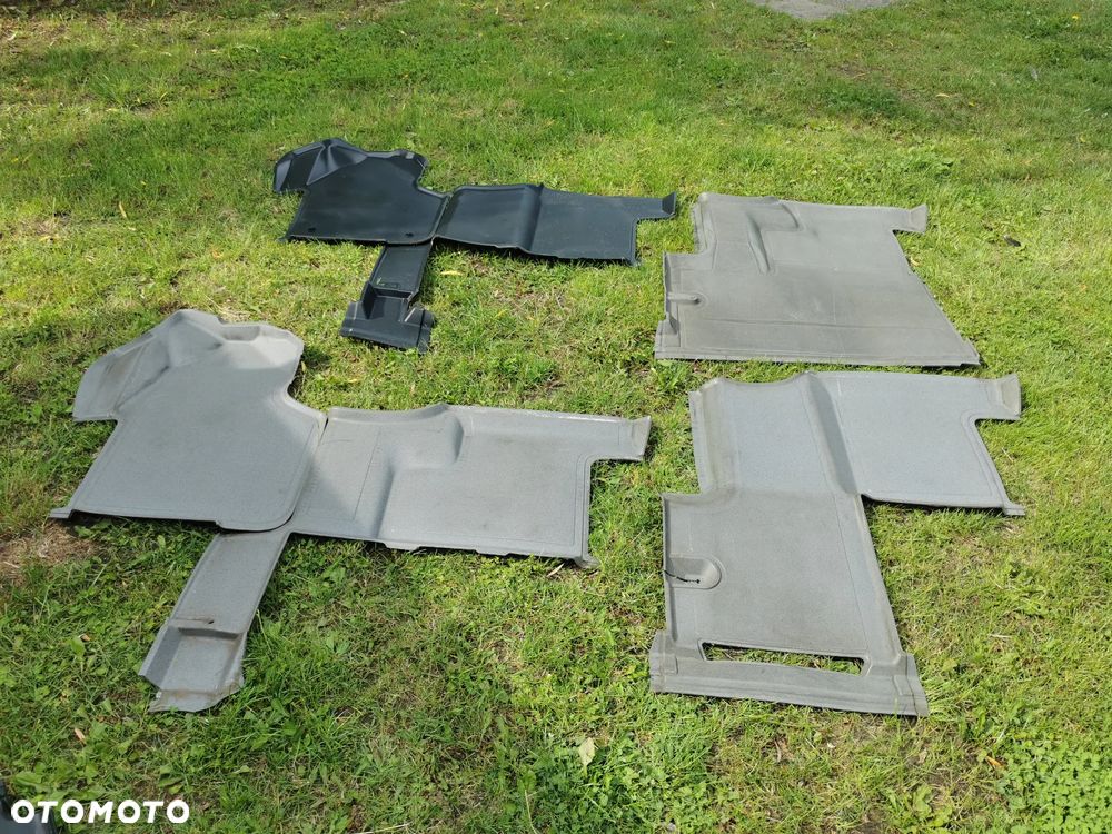 Podłoga szyny Podsufitka Sprinter 906  wykładzina tunel nawiewu boczki  fotele Mercedes Sprinter 906 fotele - 4