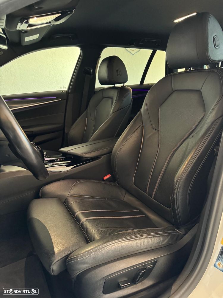 BMW 530 e Pack Desportivo M - 11