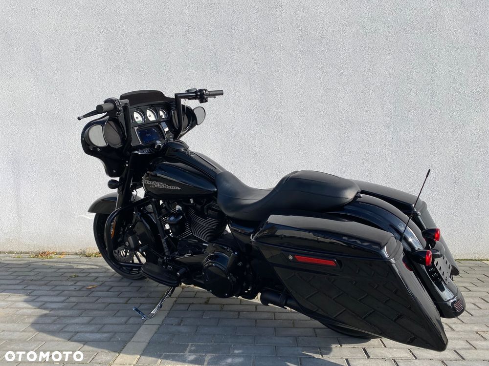 Harley-Davidson Touring Street Glide - 10