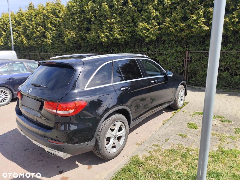 Mercedes-Benz GLC 300 4-Matic - 3