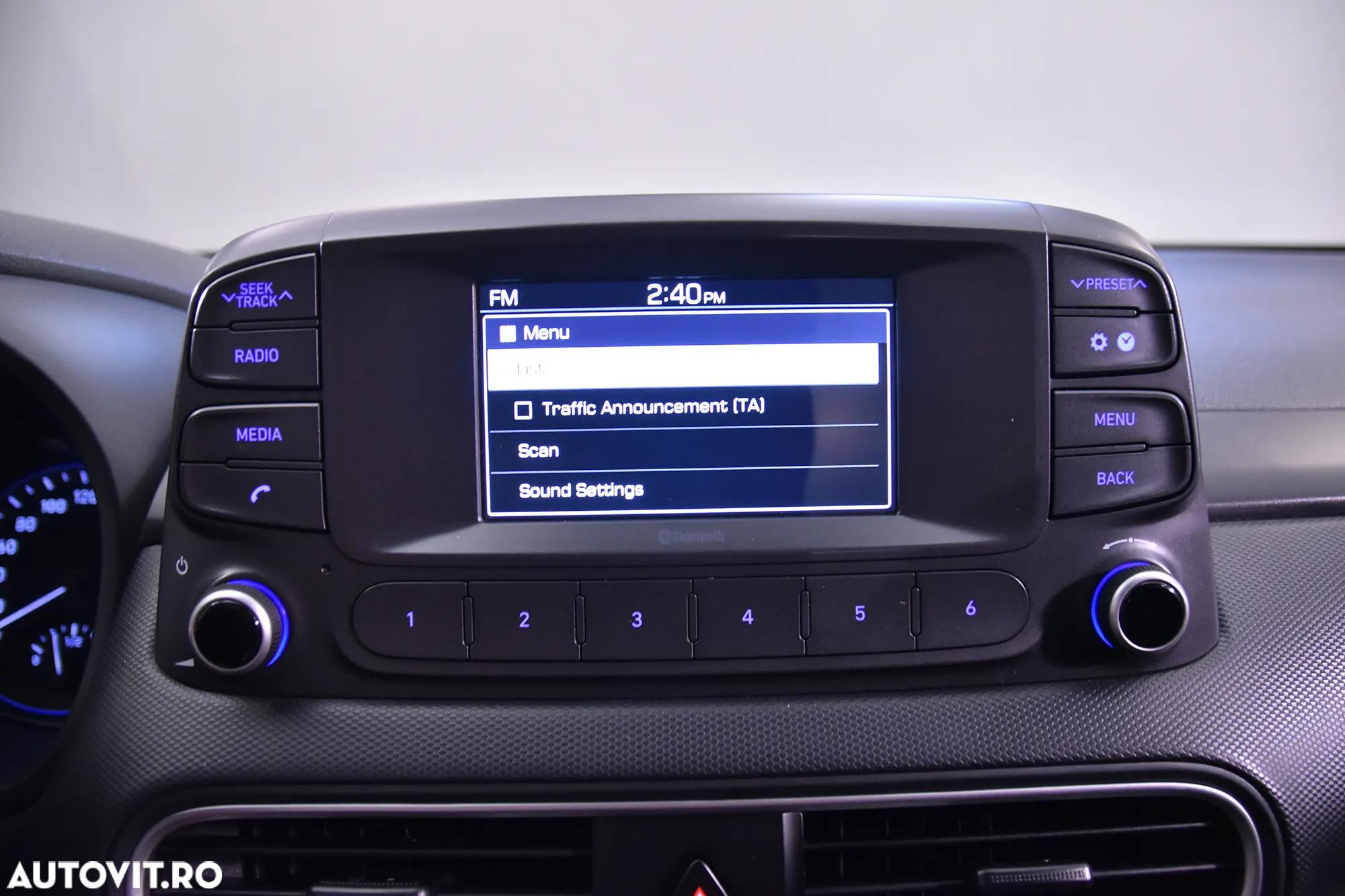 Hyundai KONA - 17