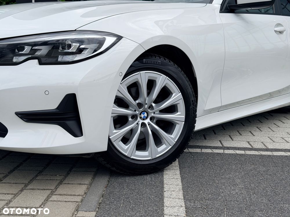 BMW Seria 3 318i - 2