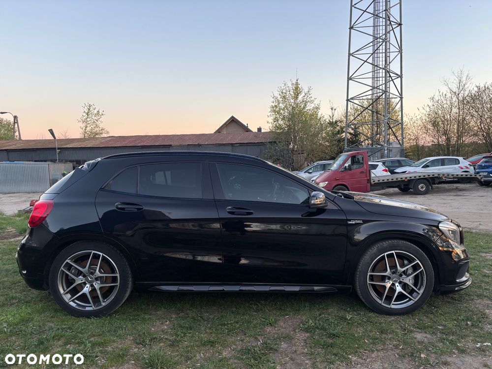 Mercedes-Benz GLA 45 AMG 4Matic 7G-DCT Edition 1 - 2
