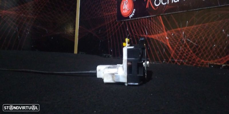 Fecho Da Porta Trás Esq Fiat Panda (169_) - 4