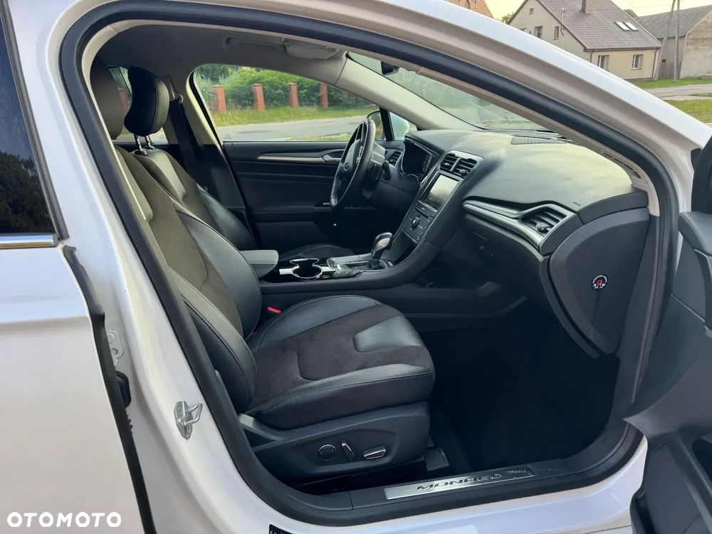 Ford Mondeo 2.0 EcoBoost Titanium - 9