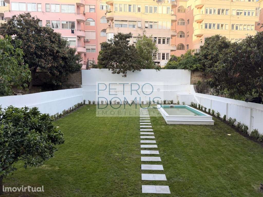 T1 REMODELADO EM CONDOMÍNIO COM PISCINA - PENHA DE FRANÇA - Grande imagem: 2/18