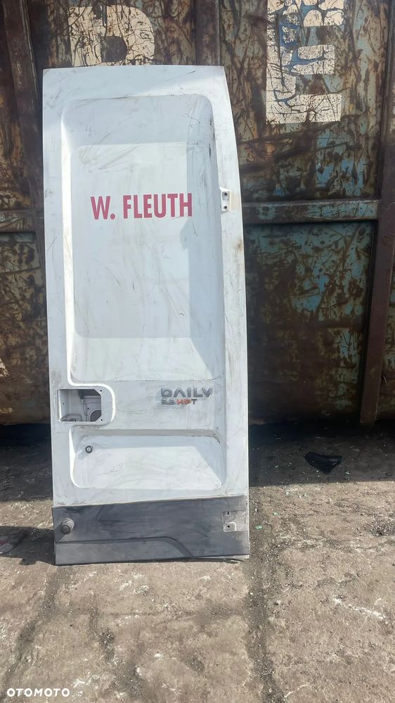 DRZWI TYLNE PRAWE IVECO DAILY 98-06 - 3