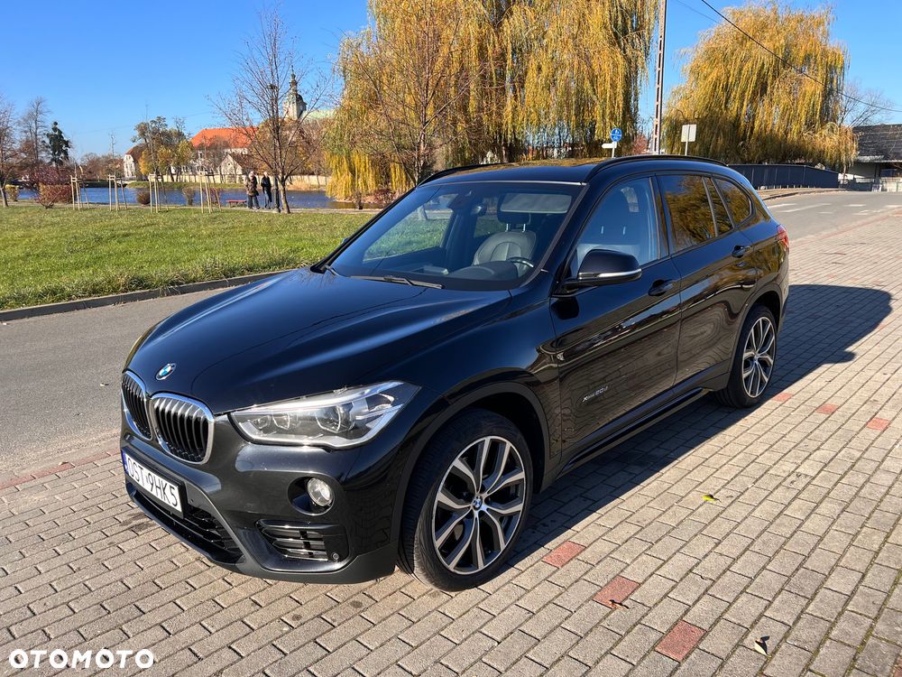 BMW X1 xDrive20d Sport Line - 1