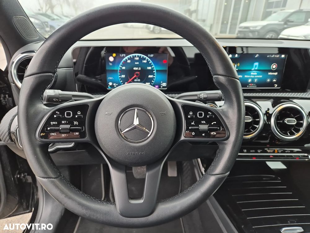 Mercedes-Benz A 200 Sedan 7G-DCT - 12