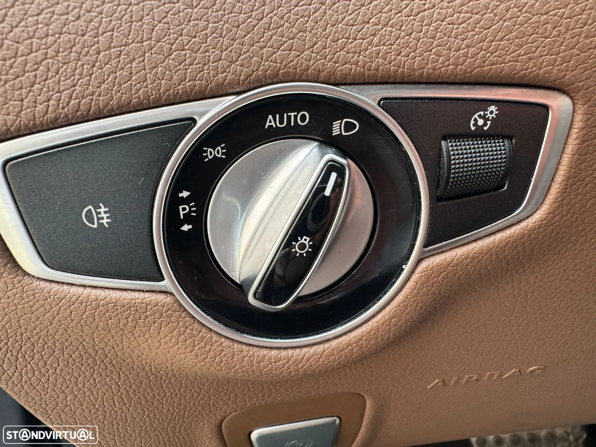 Mercedes-Benz E 200 d Avantgarde - 26